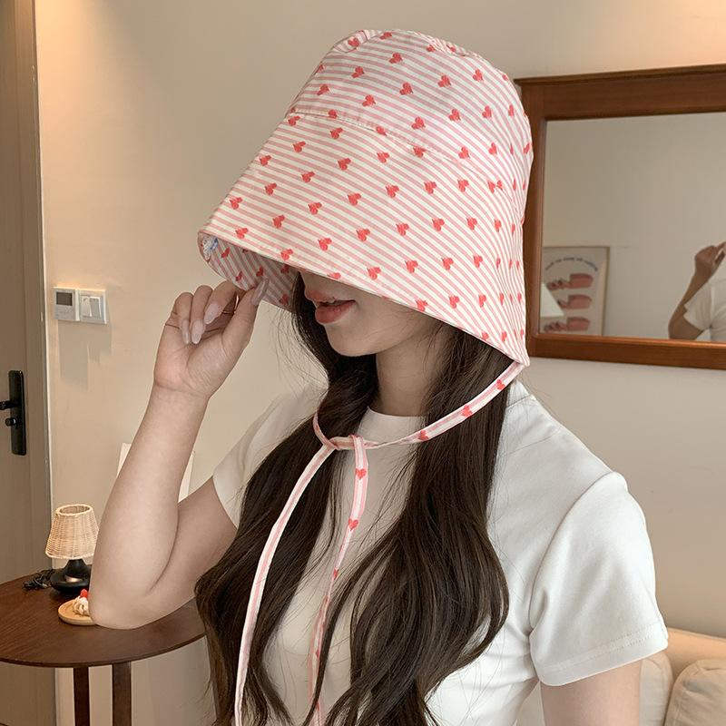New Sweet Love Striped Fisherman Hat for Women In Spring and Summer Shopping Japanese Sweet and Versatile Face Showing Little Bee Lied Fisherman Hat