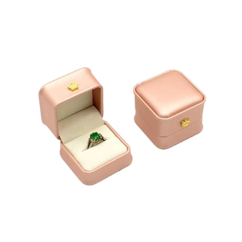 1Pcs Fashion Ring Jewelry Box 5.8x5.8x4.5cm Rose Gold/navy Blue/green /white Pu Crown Buckle Wedding Gift Jewelry Box