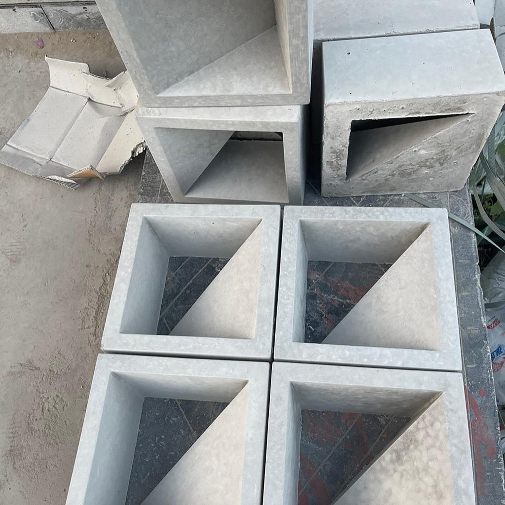 Cement Empty Brick Mold Hollow Three Dimensional Ventilation Partition Wall Decoration Concrete Plastic Mold Garden Decoration