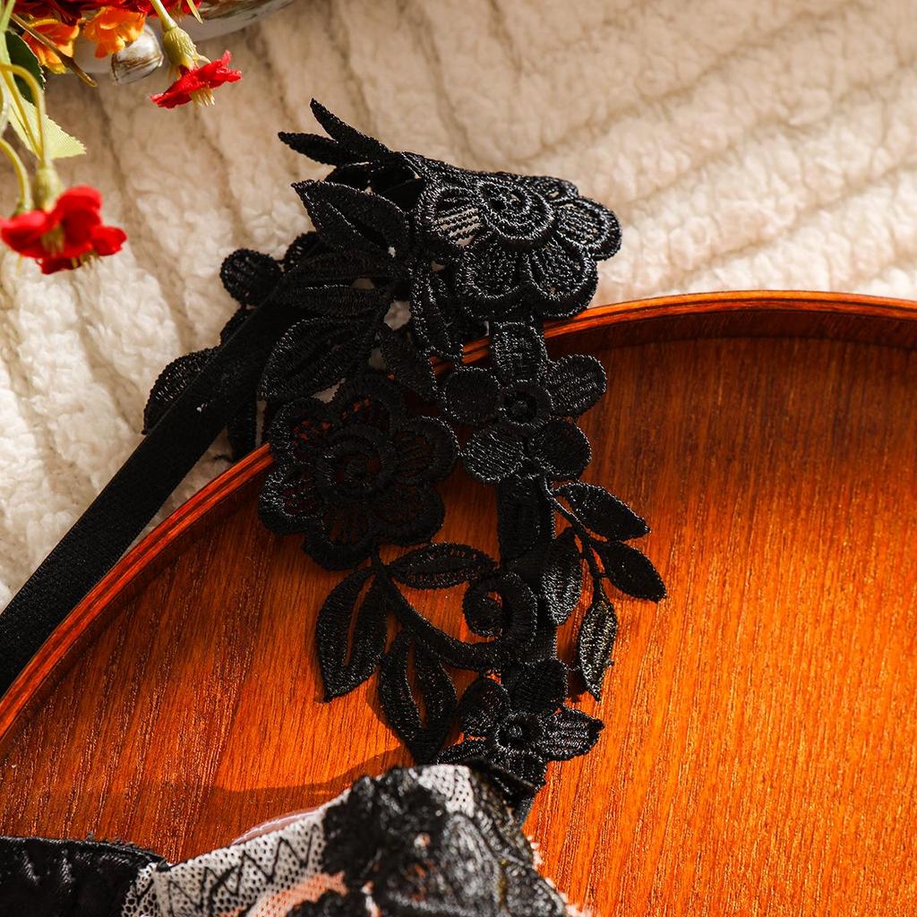 2025 Heißes Schwarzes Besticktes Französisches Spitzen-BH- und Höschen-Set