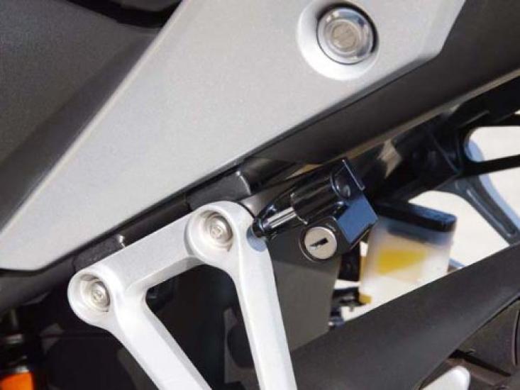 BABY FACE Helmet Lock for CBR250R Black 2011- 009-LCH01BK