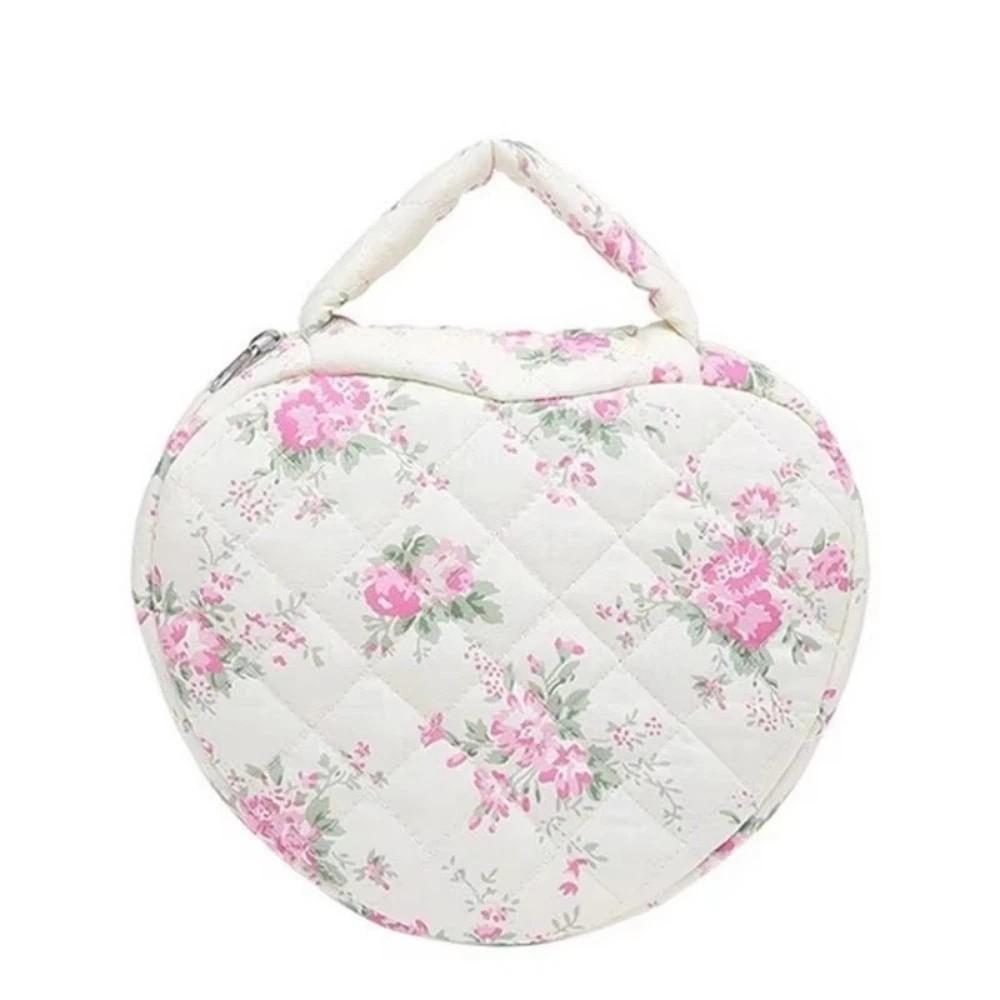 Large Capacity Heart Shaped Cosmetic Pouch Stylish Floral Pattern Makeup Bag  Makeup Storage Style 4