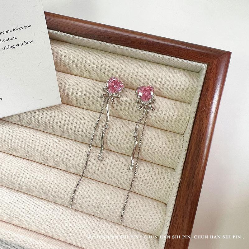 Mosquito coil disc ear clips~ Pink love zircon fringed earrings, fresh and sweet earrings, niche design long stud earrings.