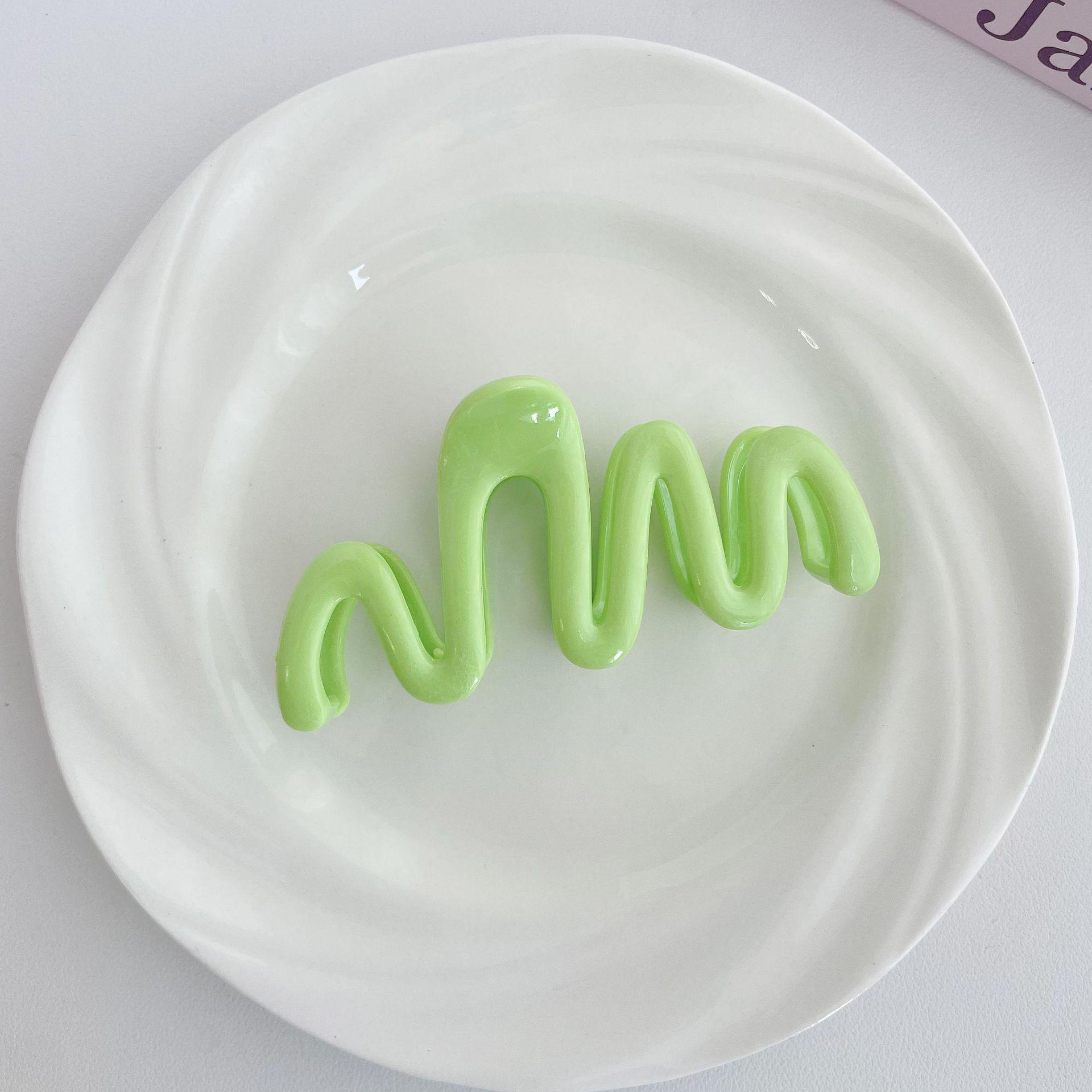 

Dopamine Wave Large Hair Claw Clip for Women - Shark Hairpin for Voluminous Updos, Headwear Accessory.