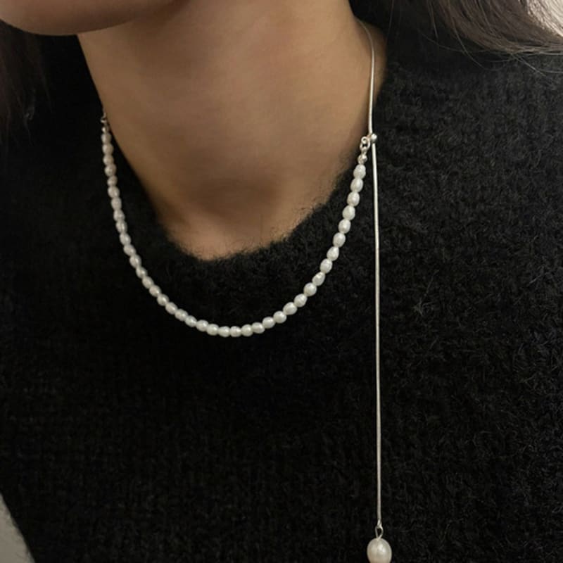 MARQUEMENT [Exclusive] Pearl Slide Drop Necklace