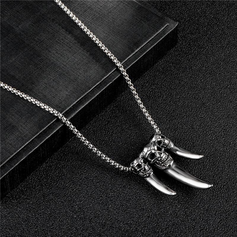 European and American Street Punk Skull Claw Tooth Necklace Retro Sharp Tooth Titanium Steel