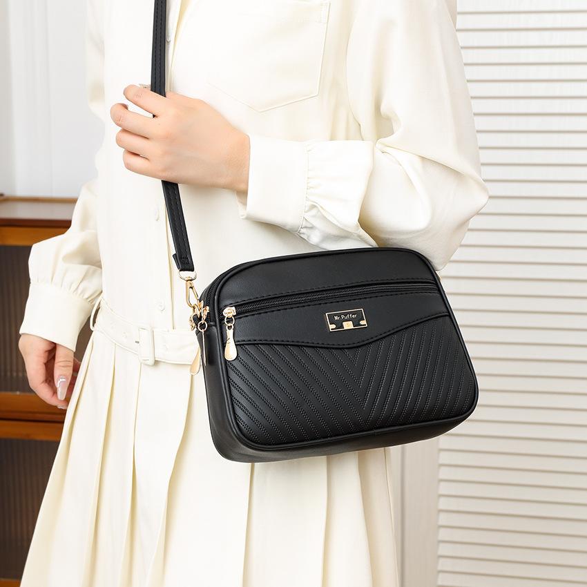 New Women's Bag with Diamond Embroidered Thread PU Small Square Bag Shoulder Bag Fashionable and Versatile Round Crossbody Bag