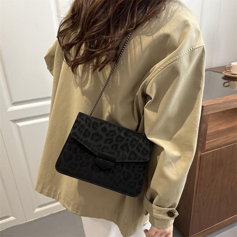 Leopard print retro and beautiful chain small square bag women's new highend trendy shoulder messenger bag