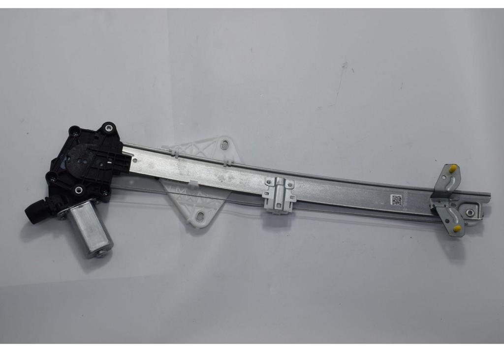 Car Window Regulator 69820-60070 for Land Cruiser UZL100