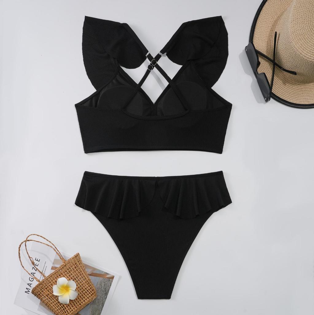 Bikini a tre pezzi alla moda europeo e americano con top arricciato