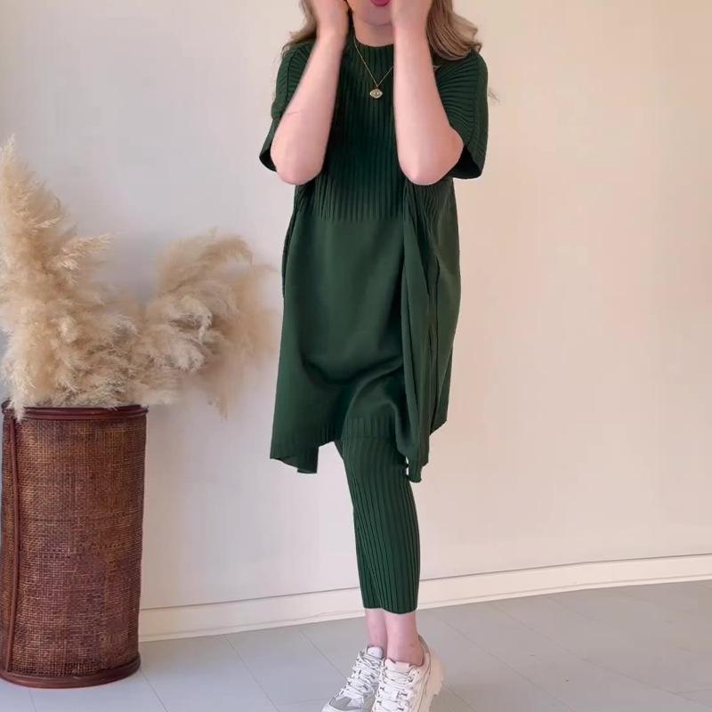 

Women s Olive Green Knit Lounge Set, Loose Short Sleeve Top and Slim Fit Pants, Casual Comfort Outfit 3XL темно-зелений колір