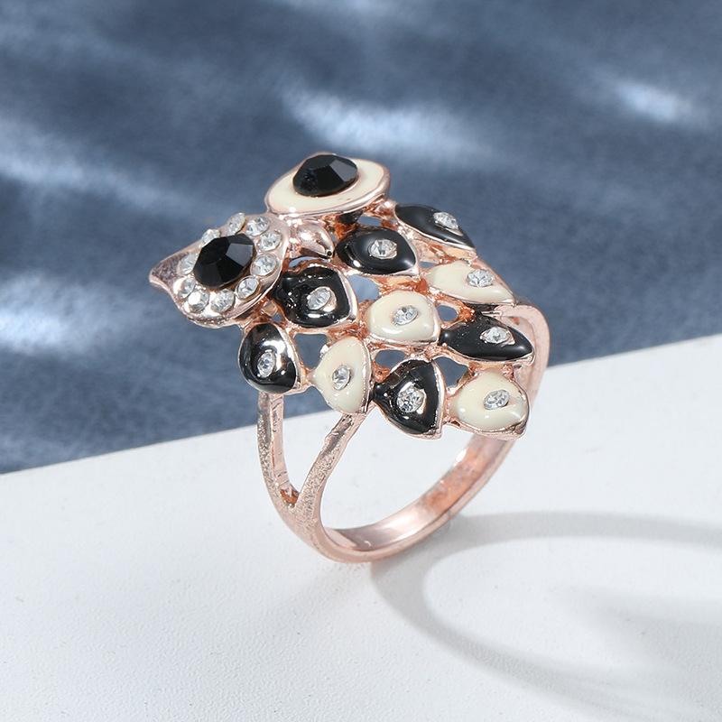 

Korean version women s fashionable simple owl temperament versatile decorative ring cute diamond inlaid exquisite animal earrings