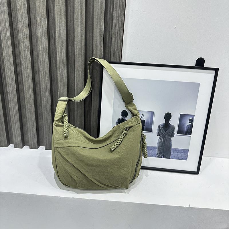 Nylon Womens Shoulder Bag With Zipper Closure For Daily Use