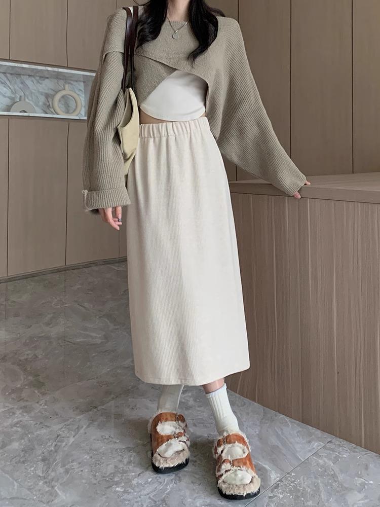 Women's High-Waisted Corduroy A-Line Skirt - Slim Fit, Stylish Korean Design for Autumn/Winter 2023