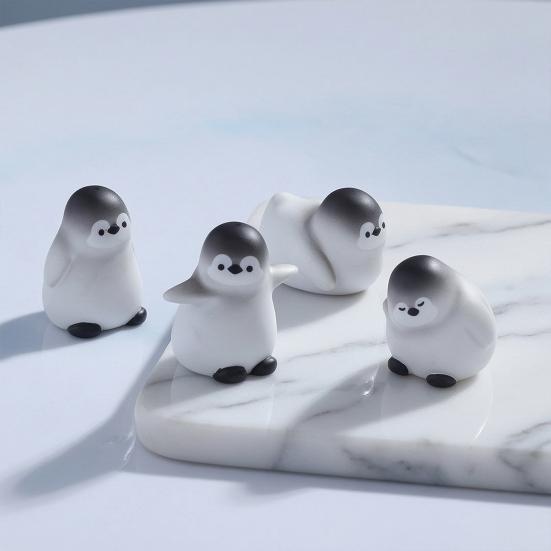 2 Pcs Miniature Penguin Figurines, Cute Tiny Resin Penguin Figures, Mini Arctic Animals Cake Topper for Fairy Garden, Micro Landscape, DIY Crafts