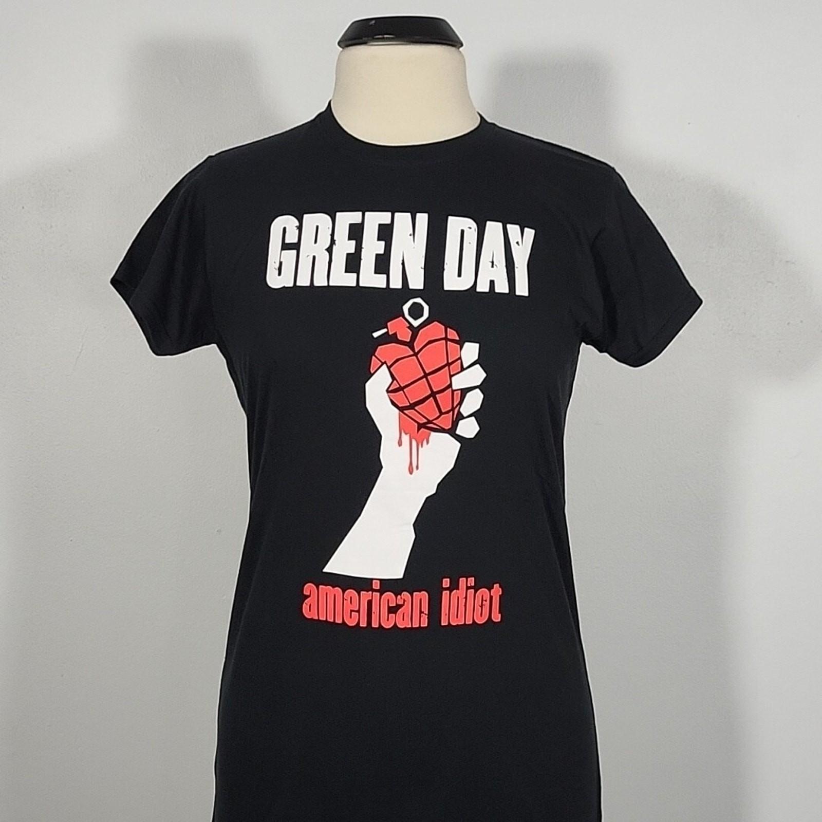 GREEN DAY American Idiot XL Official T-Shirt SOFTSTYLE Black GIRLY Band Logo Unisex T-Shirt S
