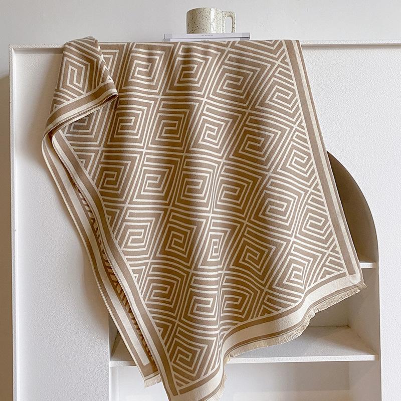 Minimalist Striped Fashion Warm Scarf Women'S Korean Version Versatile Student Scarf Thickened Shawl