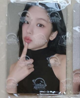 [USED] ITZY Yeji GOLD Starriver SR Pre-order Limited Trading Card C
