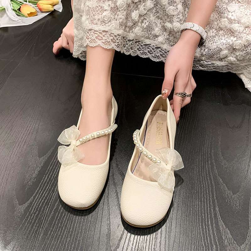 Fairy Wind Mary Jane-skor Flicka 2025 Vår och Höst Nya Mångsidiga Låg Utskärning Platt Botten Passar till Klänning Mjuk Sula Enkla Skor
