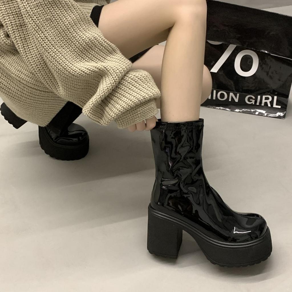 Fashion Woman Short Shoes Bright Upper Leather Ankle Boots for Women Zip High Quality Footwear Large Size Warm New In Pu Autumn Booties