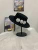 Autumn and Winter New Flat Top Top Top Hat Women's French Light Luxury Thousand Gold Woolen Hat Elegant Pearl Flower Top Hat Self-operated