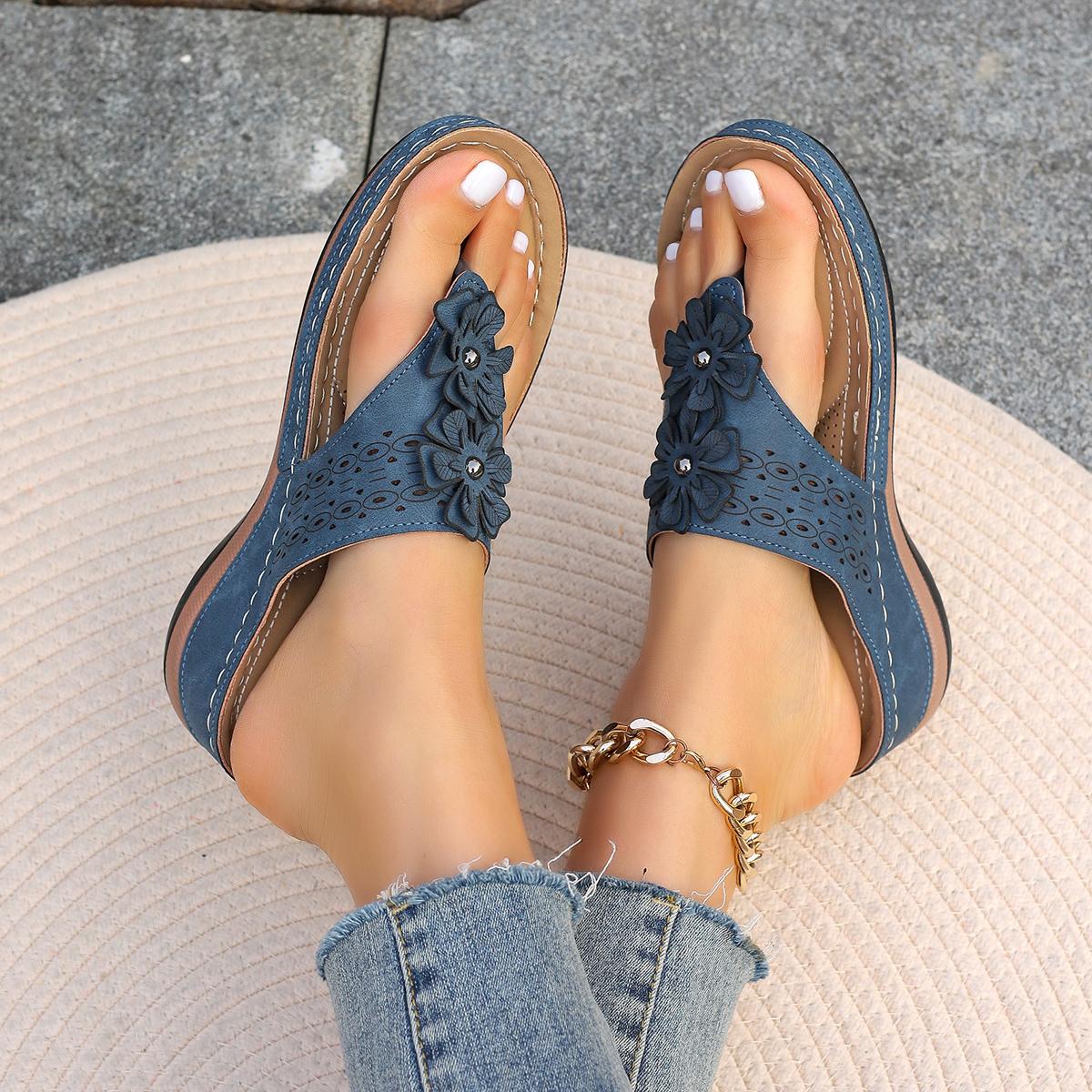 

2024 Новые босоножки на танкетке Женские летние модные пляжные сандалии на платформе Женские шлепанцы Большие размеры 36-43 Женская обувь 42 синий