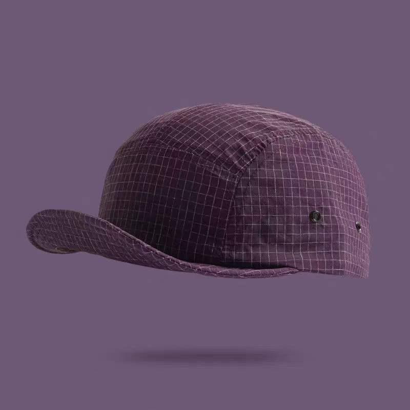 Simple and Fashionable Light Board Soft Brimmed Checkered Baseball Cap. Drawstring Adjustable. Suitable for Outdoor Outings.