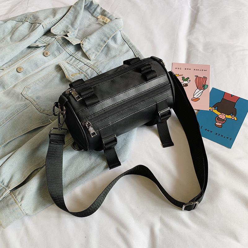 

Simple casual bag 2025 spring new fashion messenger bag women s casual simple fashion shoulder bag чёрный