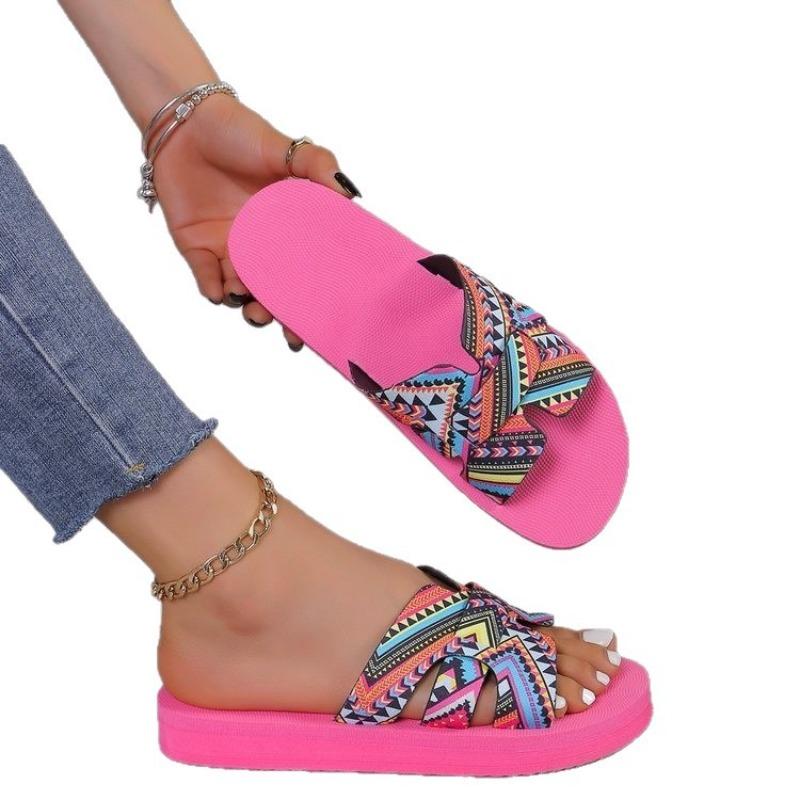 Big Size Shoes with Thick Soles for Sandy Beaches. Women's New Style Casual Slippers.