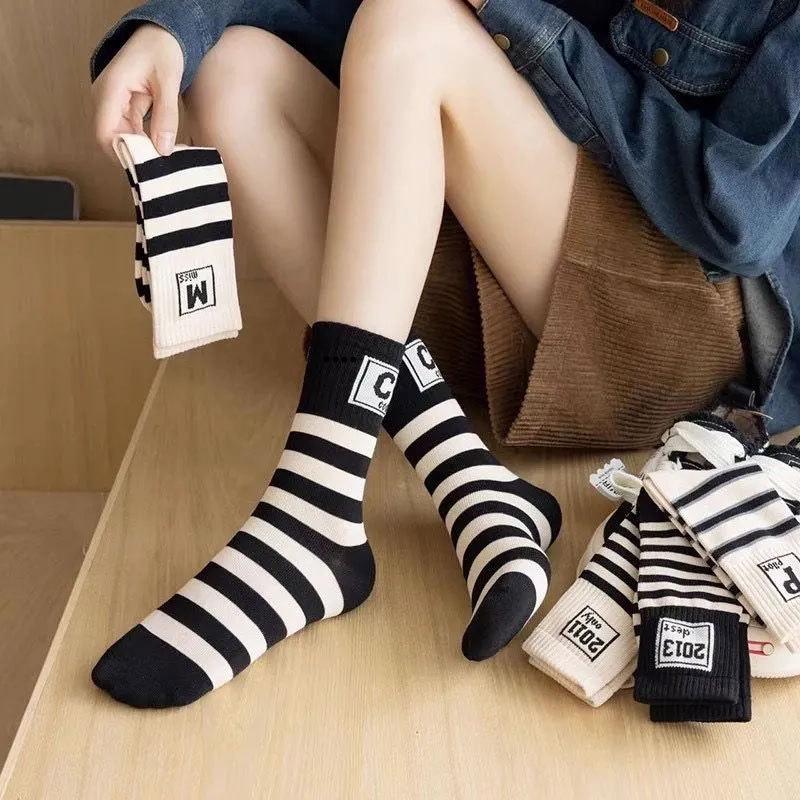 Korean Style Bowknot Ladies Mid-Calf Piled Socks for Autumn and Winter