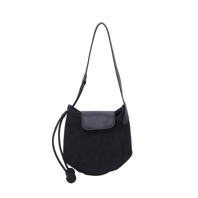 Vintage Water Bucket Bag For Women With Polyester Material And Magnetic Closure For Daily Casual Wear