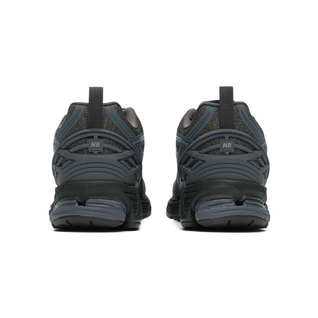 New Balance 1906R Svart Sement Grafitt Unisex Sneakers Sopp U1906RBG
