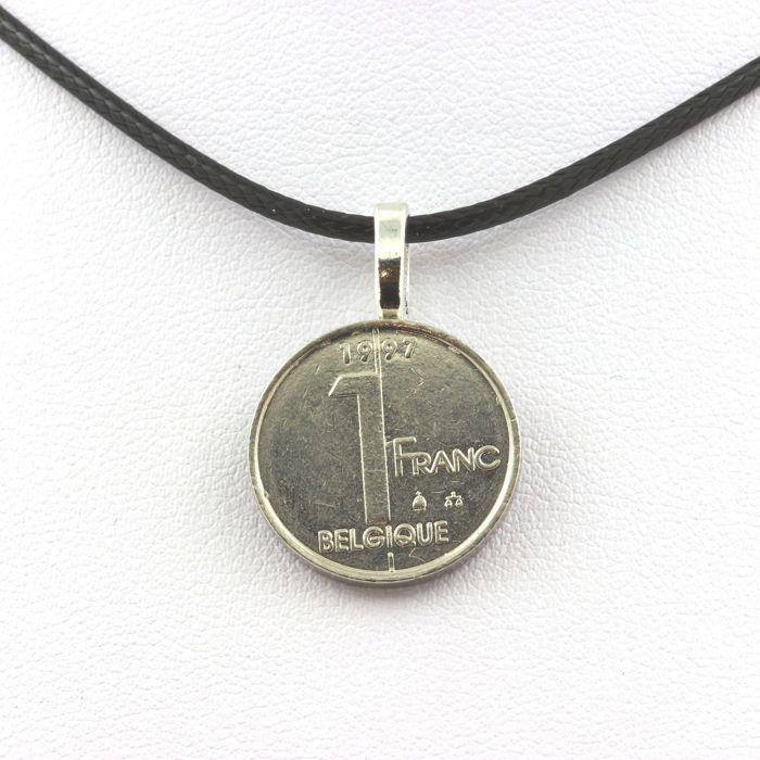 Pierres et Minéraux. Collier pièce de monnaie Belgique 1 franc - Albert II Cordon noir.