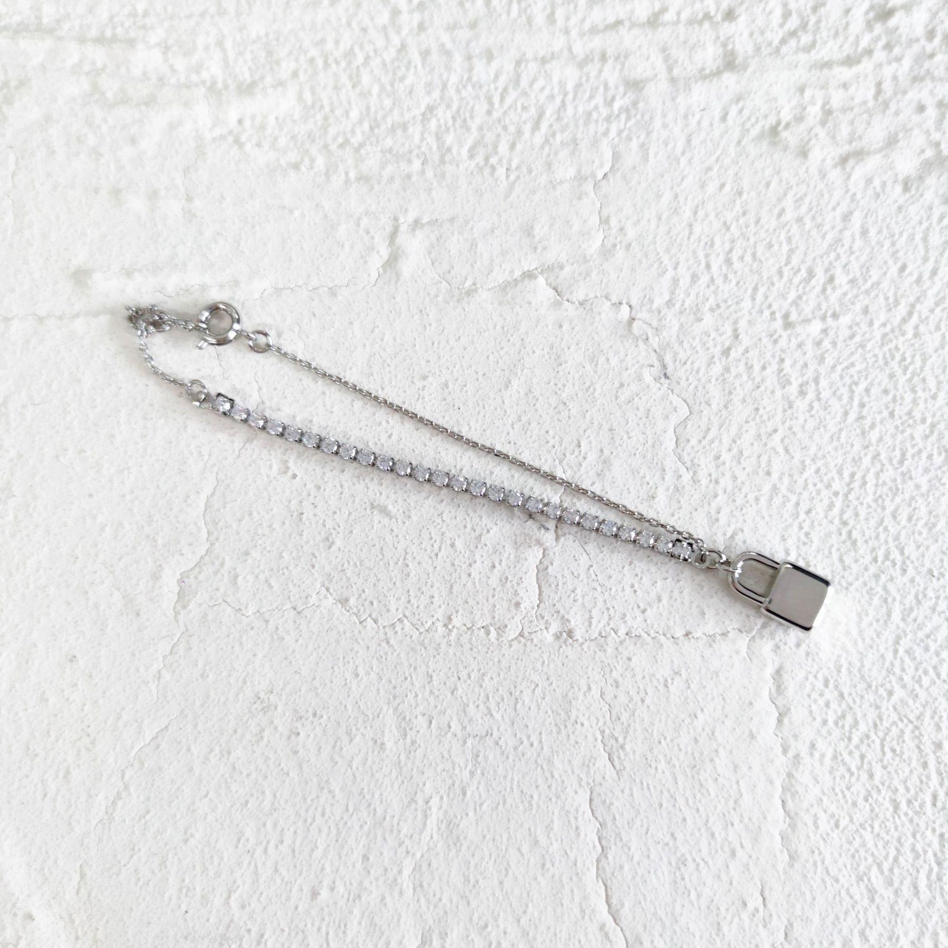 

Ожерелье с ключом, женская цепочка на ключицу, холодный ветер, простое маленькое ожерелье с замком, нишевый дизайн, цепочка на шею