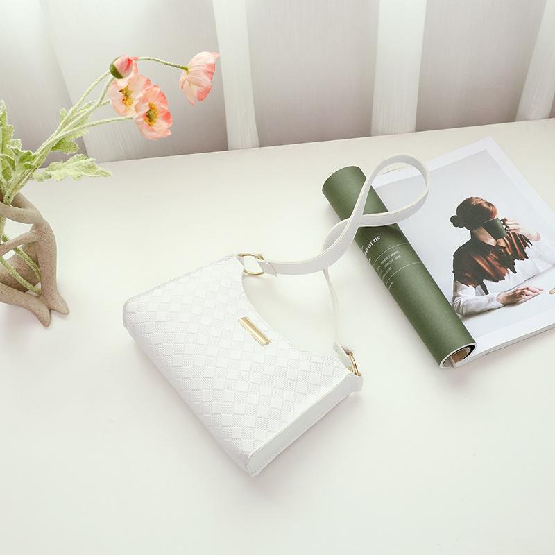 Trendy Casual Single Shoulder Underarm Bag, a New Plaid Zipper Versatile Women's Bag