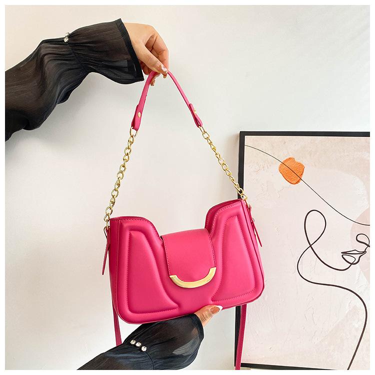 

2024 новая французская нишевая женская сумка подмышкой модная сумка с замком-полумесяцем подмышечная сумка высокого класса на одно плечо розы красного