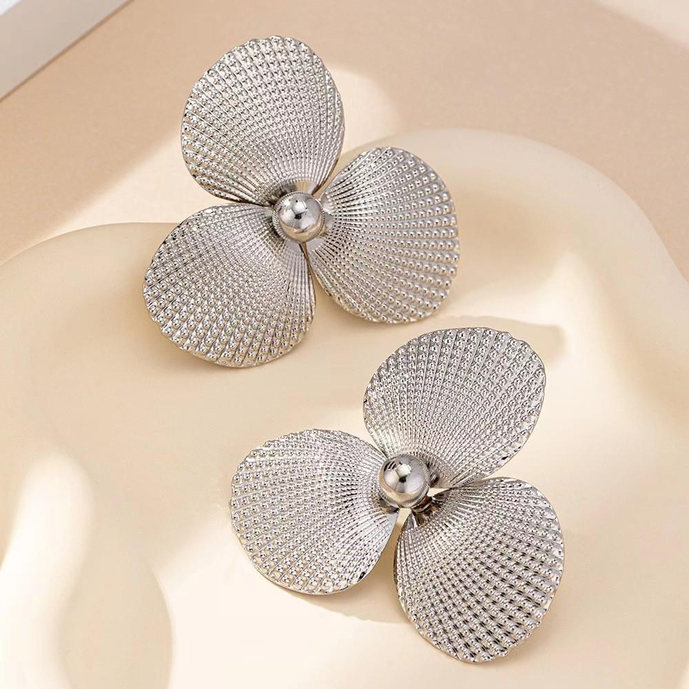 Bow Flower Zircon Stud Earrings Female Sweet High-End Temperament Design Earrings Niche Light Luxury Earrings