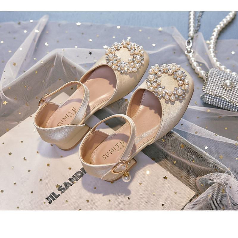 Summer Girls Closed-Toe Princess Sandals, Soft Sole Low Heel Performance Dress Shoes