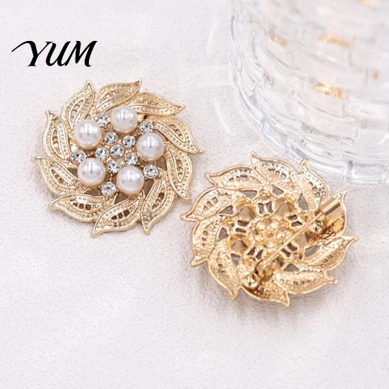 Shirts Jewelry Retro Rhinstone Flower Brooch for Women, Golden Plated Alloy Floral Luxury Coat Lapel Pin, Clothing Accessories Wedding Party