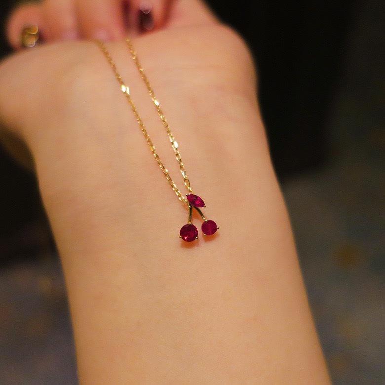 Cherry Red Pendant Necklace: S925 Silver Gold-Plated, Versatile Celebrity-Inspired Clavicle Chain for Women 14K Gold Plated with Adjustable 45cm