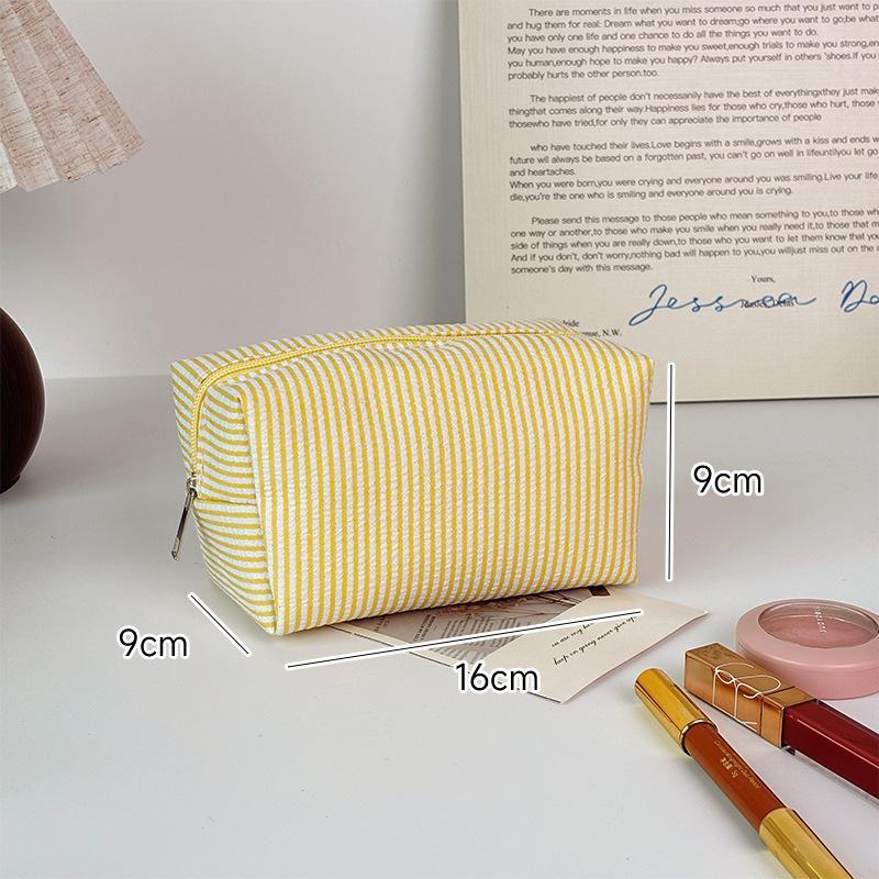 Striped Seersucker Makeup Pouch Large Capacity Durable Zipper Portable Compact Cosmetic Storage Bag for Short Trip Use