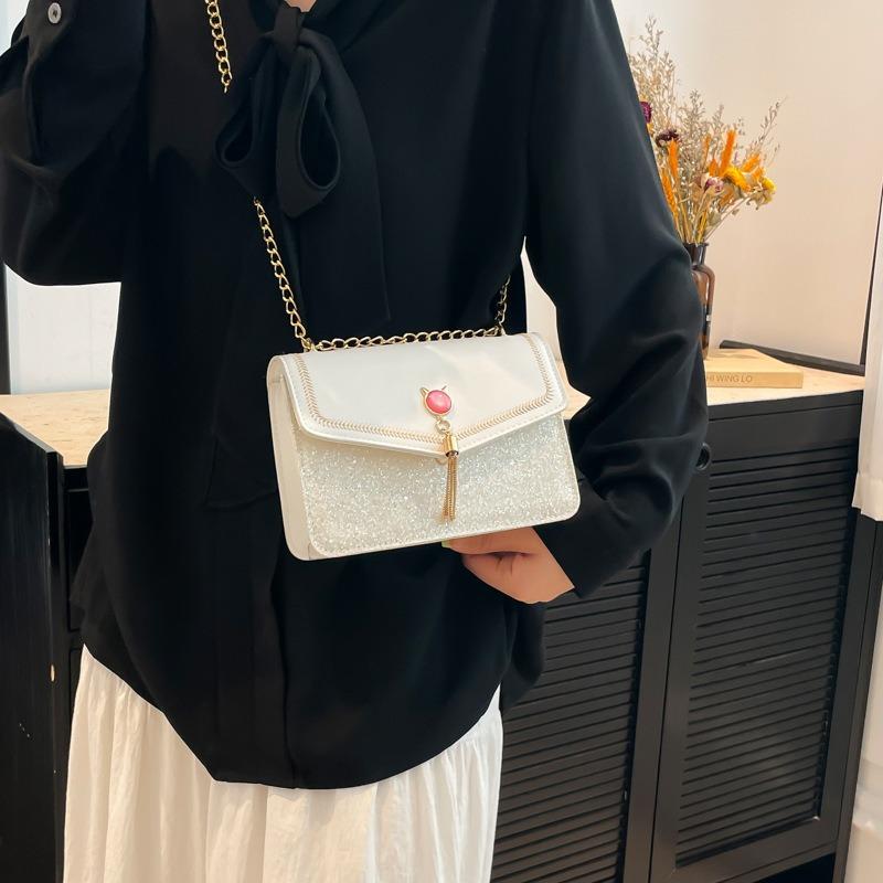 Today's popular design sense contrasting color chain women's bag new fashion messenger bag high-end single shoulder armpit bag
