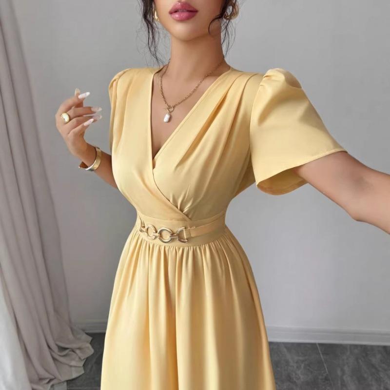 New Women's Dress - Slimming and Shaping Waist, Square Neckline, Elegant Style.