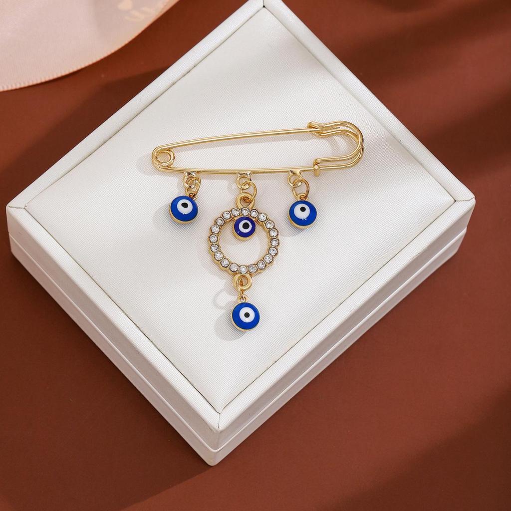 Creative Rhinestone Devil's Eye Tassel Brooch: Women's High-End Blue-Eyes Sweater Pin