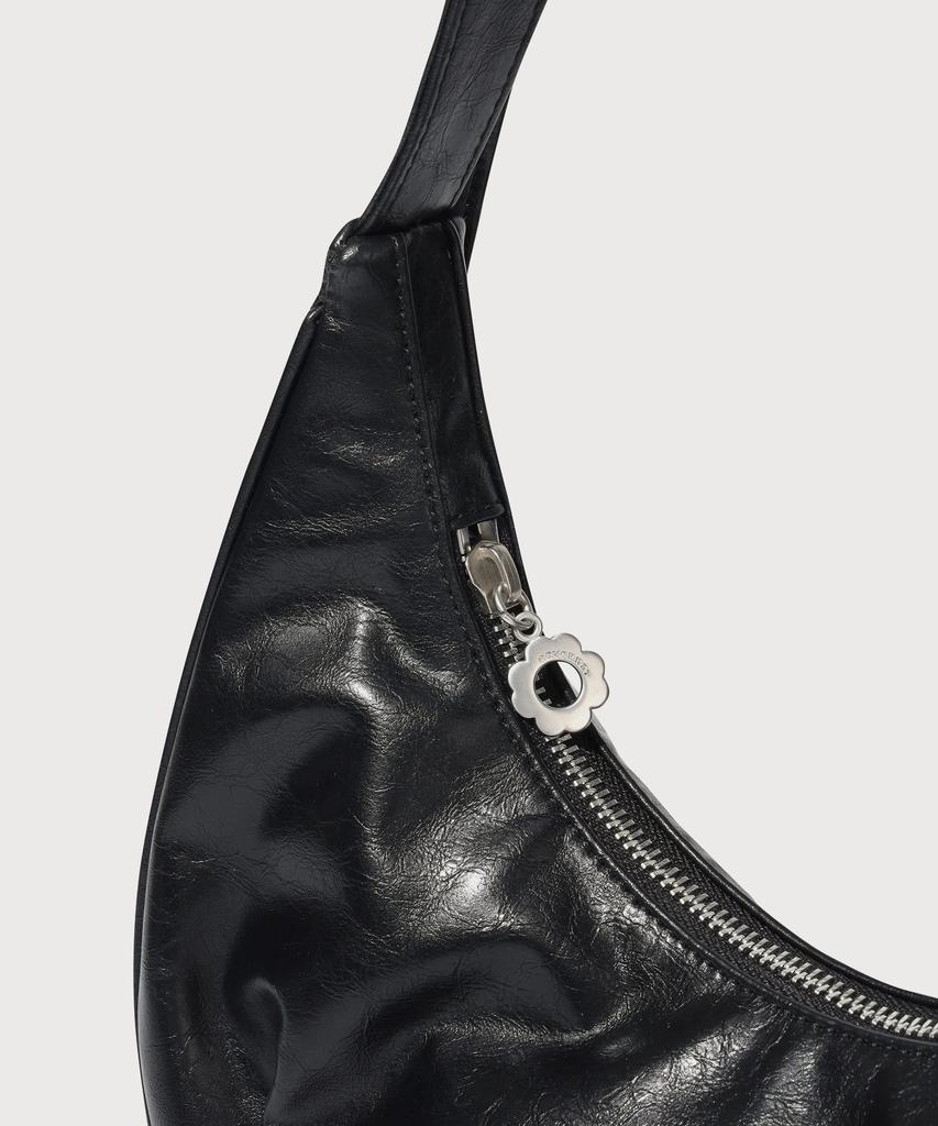 Covernat Woman Clover Heart Flat Ribbon Shoulder Bag Black