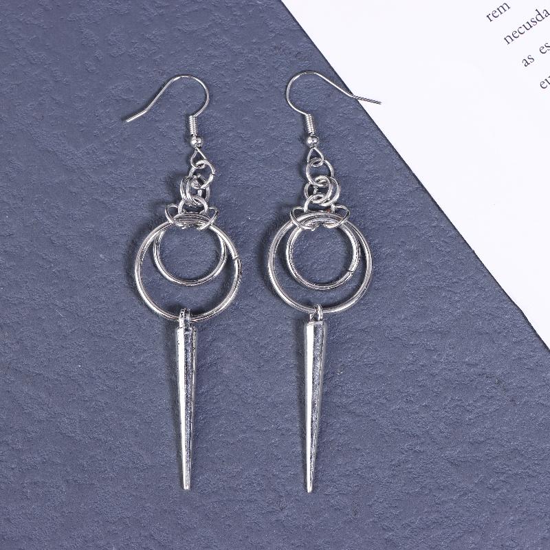 Punk Metal Piercing Curved Spike Earrings For Women Goth Grunge Aesthetic Rivet Earrings Jewelry Gift