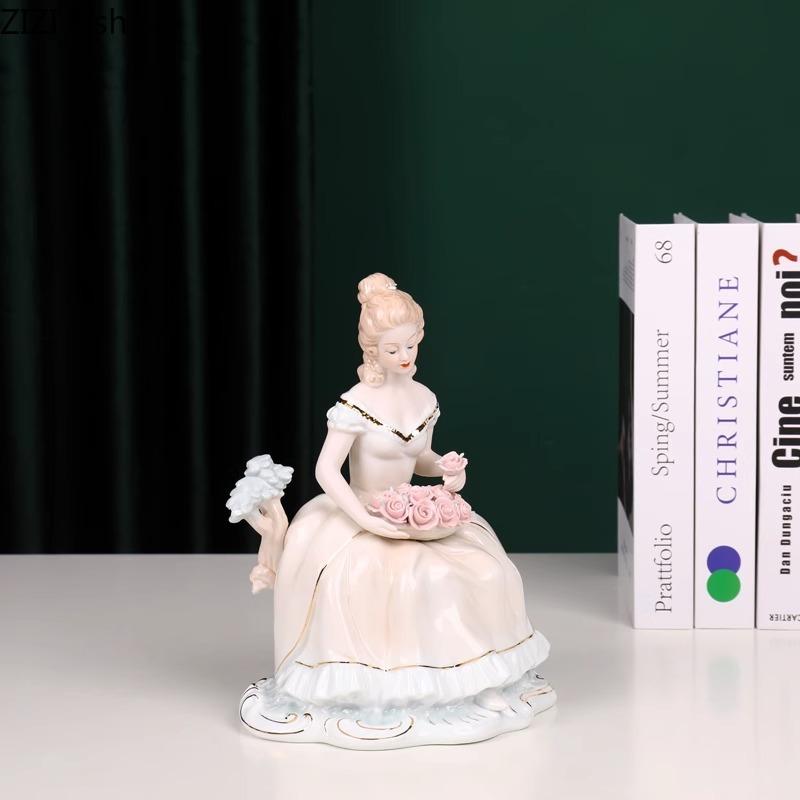 Bouquet Girl Statue European Figures Ornaments Desk Decoration European Girl Ceramic Character Sculpture Room Aesthetic Decor