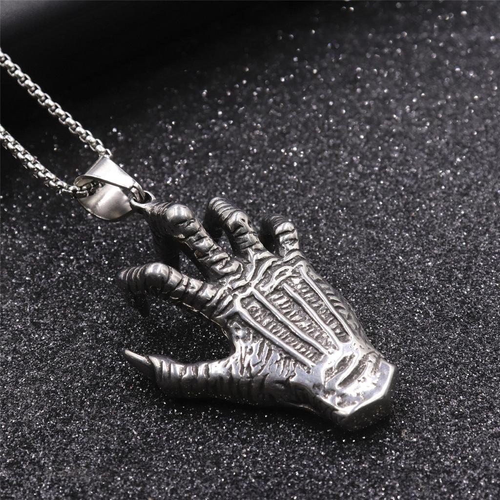 New Retro Pendant Domineering Devil Hand Sweater Chain Dragon Claw Blue Eye Neck Pendant