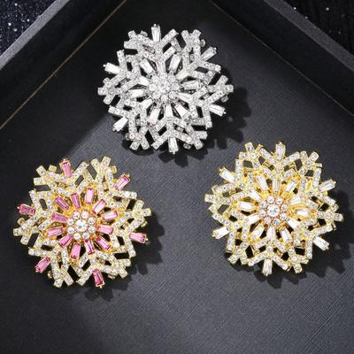 Sparkling Rotatable Snowflake Brooch Light Luxury Zinc Zinc Alloy Zircon Badge  Wedding