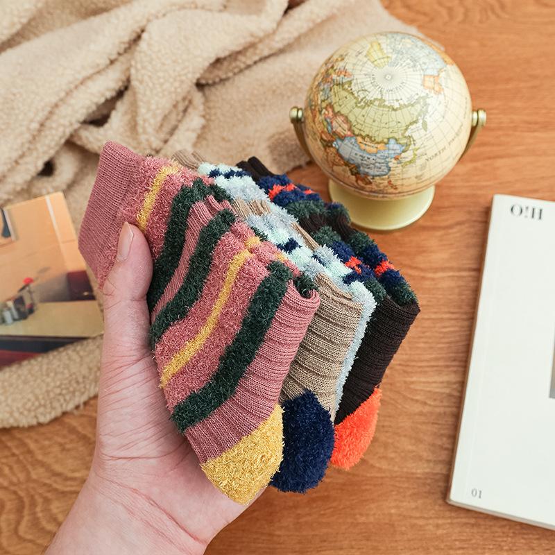 Ladies Autumn and Winter Warm Thick Lines Color Matching Color Sweet Tube Socks